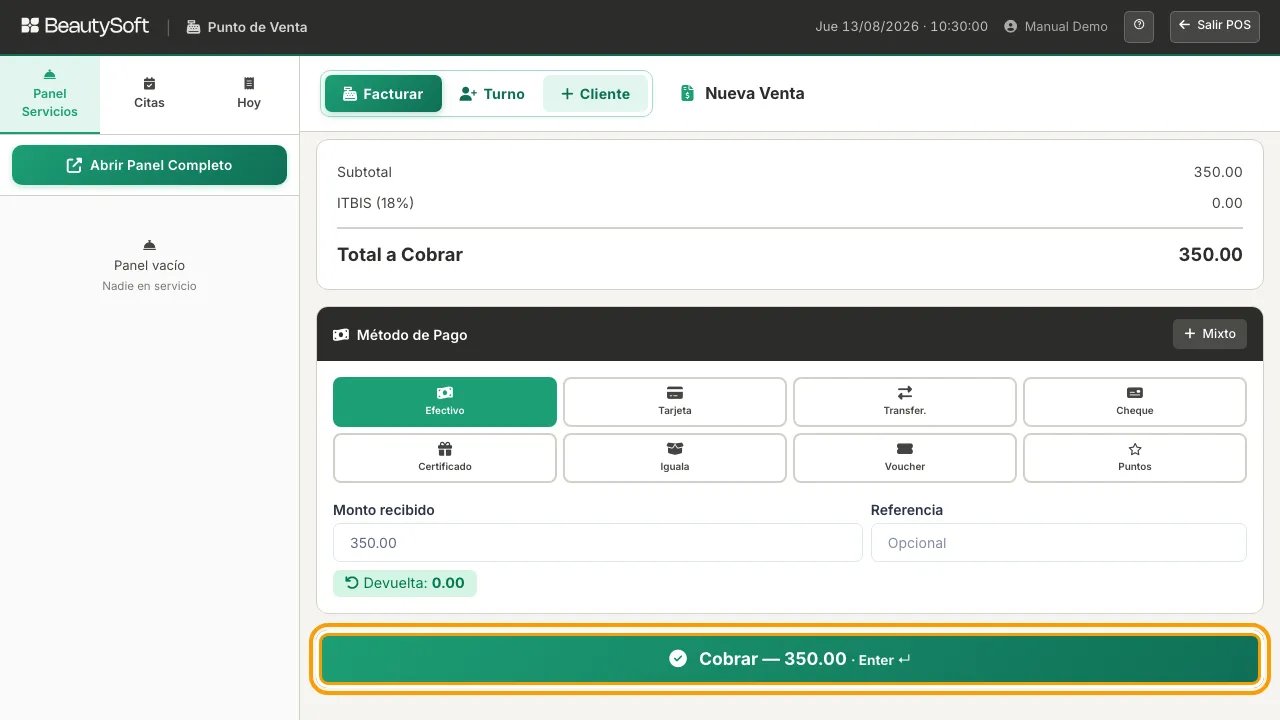 Sección de método de pago con Efectivo seleccionado, el monto recibido, la devuelta calculada y el botón Cobrar