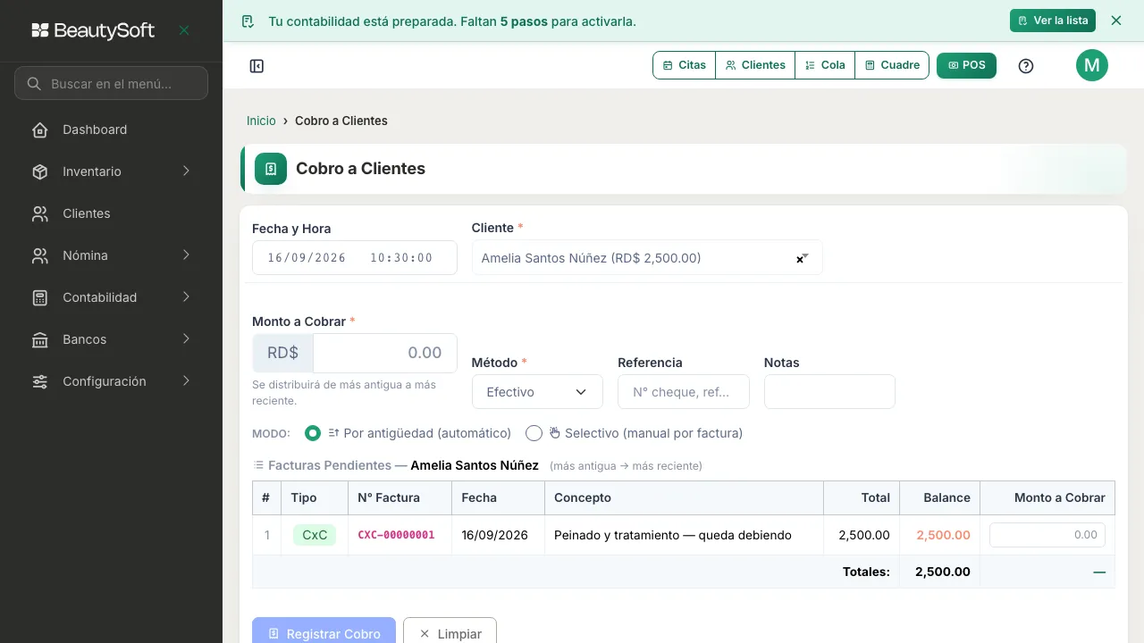 Pantalla Cobro a Clientes con un cliente escogido y la tabla de facturas pendientes debajo