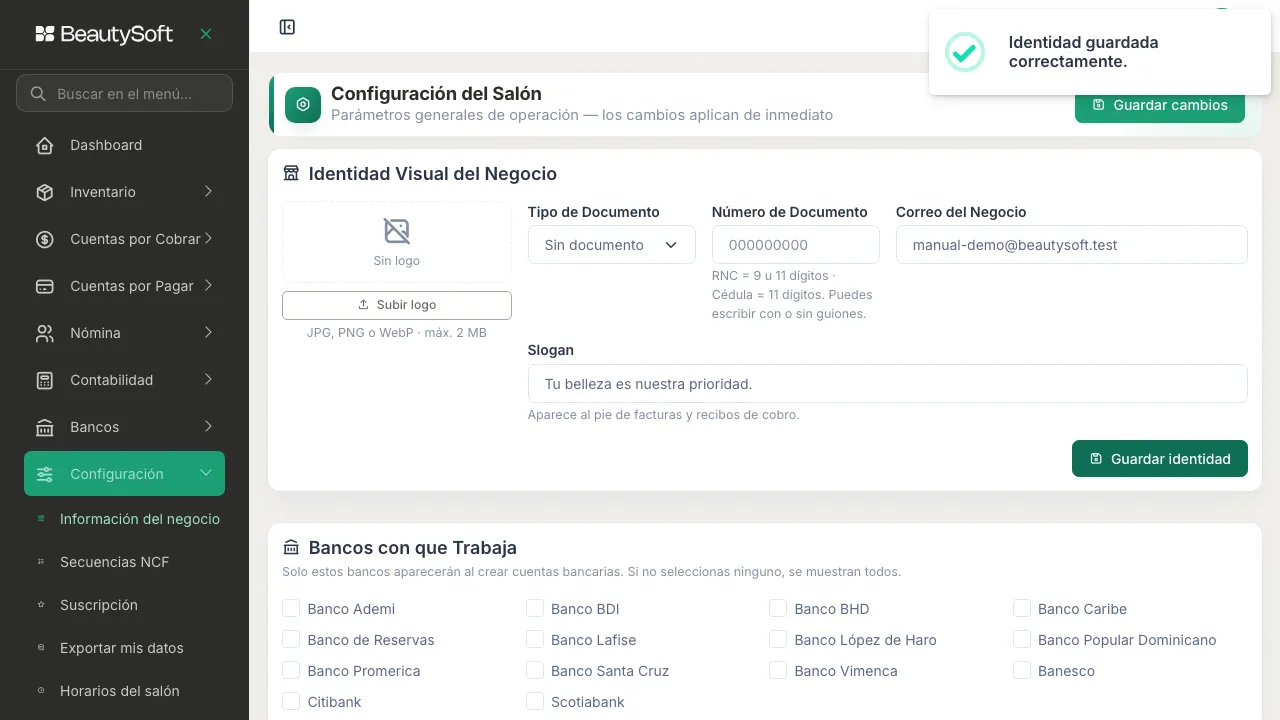 Mensaje Identidad guardada correctamente sobre la tarjeta Identidad Visual del Negocio
