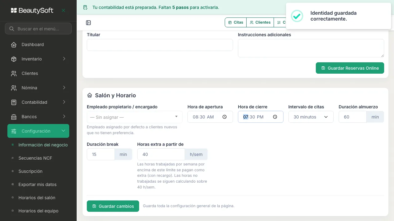 Tarjeta Salón y Horario con hora de apertura, hora de cierre, intervalo de citas, duración de almuerzo y de break, y horas extra a partir de