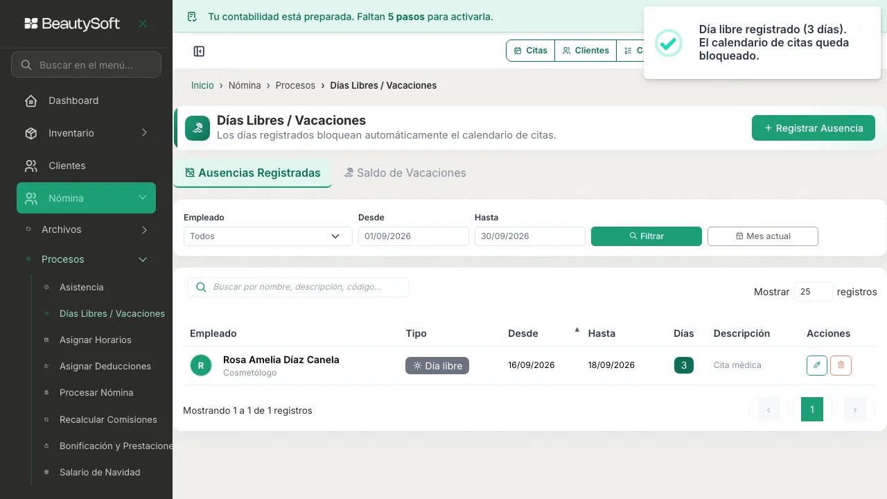 Tabla de ausencias con la nueva ausencia guardada y su etiqueta de tipo en color