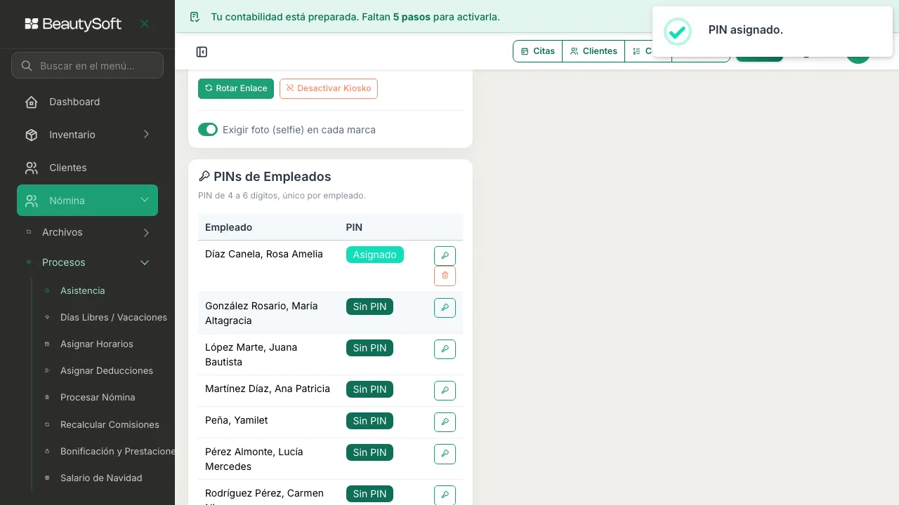 Tabla de PINs de empleados mostrando quién ya tiene un PIN asignado